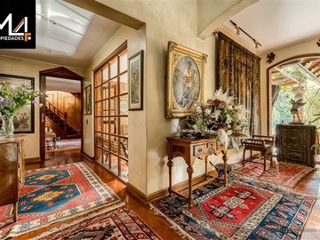 Casa en Venta en Santa Maria de Manquehue/ Camino Agua del Palo