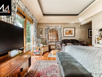 Casa en Venta en Santa Maria de Manquehue/ Camino Agua del Palo