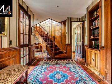 Casa en Venta en Santa Maria de Manquehue/ Camino Agua del Palo