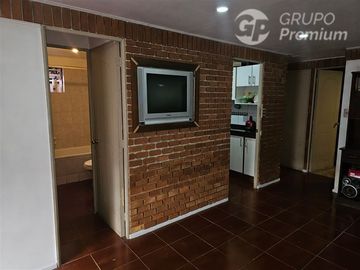 Casa en Venta en Papa Ceferino con Papa San Lino / Se vende Casa 3 Dormitorios 2 Baños con Estacionamiento
