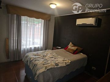 Casa en Venta en Papa Ceferino con Papa San Lino / Se vende Casa 3 Dormitorios 2 Baños con Estacionamiento