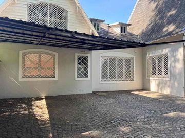 CASA VENTA 7 AMB ACASSUSO S.I Bº PARQUE AGUIRRE