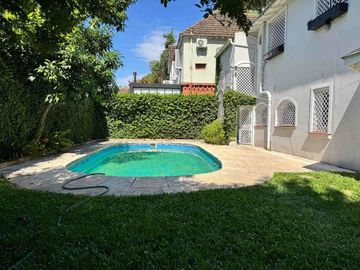 CASA VENTA 7 AMB ACASSUSO S.I Bº PARQUE AGUIRRE