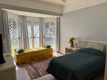 CASA VENTA 7 AMB ACASSUSO S.I Bº PARQUE AGUIRRE
