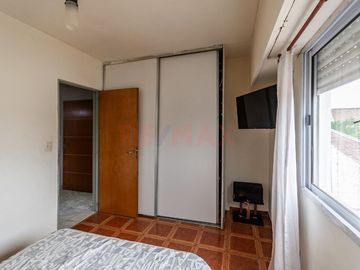VENTA PH 2 AMBIENTES AL FRENTE C/BALCON CASEROS