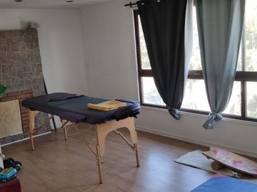 Se vende Ampliay hermosa casa en Villa Macul 5D+4B