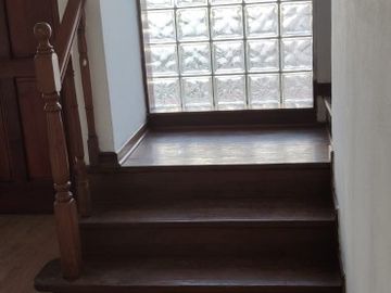 Se vende Ampliay hermosa casa en Villa Macul 5D+4B