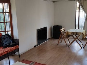 Se vende Ampliay hermosa casa en Villa Macul 5D+4B