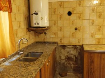 CASA 3 AMBIENTES EN VENTA EN ISIDRO CASANOVA