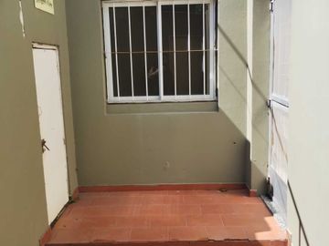CASA 3 AMBIENTES EN VENTA EN ISIDRO CASANOVA