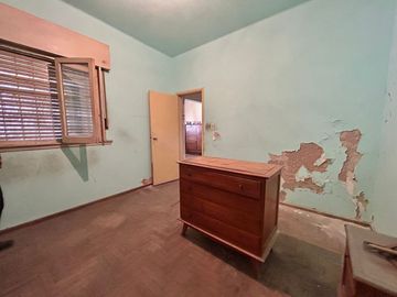 VENTA CASA 3 AMB +DOS LOCALES-GARAJE -PARQUE