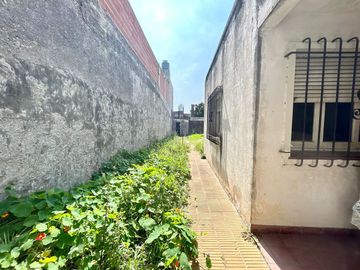 VENTA CASA 3 AMB +DOS LOCALES-GARAJE -PARQUE