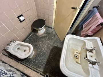 VENTA CASA 3 AMB +DOS LOCALES-GARAJE -PARQUE