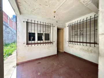 VENTA CASA 3 AMB +DOS LOCALES-GARAJE -PARQUE