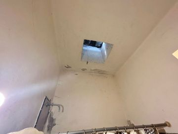 VENTA CASA 3 AMB +DOS LOCALES-GARAJE -PARQUE