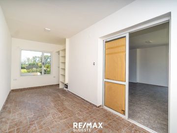 VENTA HERMOSA CASA EN BARRIO PAGO CHICO