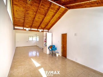 VENTA HERMOSA CASA EN BARRIO PAGO CHICO