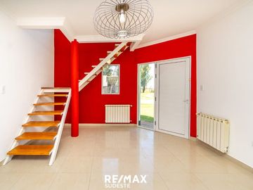 VENTA HERMOSA CASA EN BARRIO PAGO CHICO