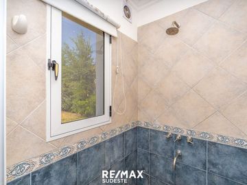 VENTA HERMOSA CASA EN BARRIO PAGO CHICO