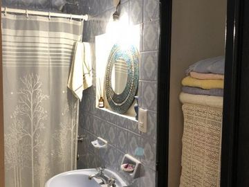 EXCELENTE CASA MULTI FAMILIAR  - MUY BUENA ZONA - BOULOGNE-  son 3 ph en un lote