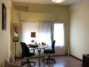 EXCELENTE CASA MULTI FAMILIAR  - MUY BUENA ZONA - BOULOGNE-  son 3 ph en un lote