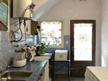 EXCELENTE CASA MULTI FAMILIAR  - MUY BUENA ZONA - BOULOGNE-  son 3 ph en un lote