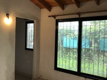 EXCELENTE CASA MULTI FAMILIAR  - MUY BUENA ZONA - BOULOGNE-  son 3 ph en un lote