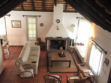 EXCELENTE CHALET 4 DORMITORIOS MAS DEPENDENCIA EN LA PARADA 35 DE LA MANSA -PUNTA DEL ESTE