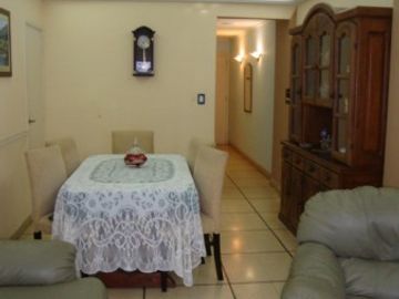 DEPARTAMENTO DE 3 AMB A LA CALLE