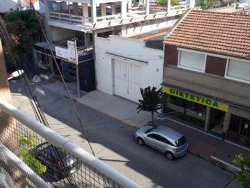 DEPARTAMENTO DE 3 AMB A LA CALLE CON BALCÃN EN DUPLEX