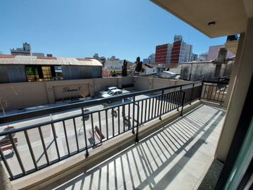 VENTA 2 AMBIENTES con COCHERA