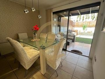 Gran casa en Condominio Huechuraba