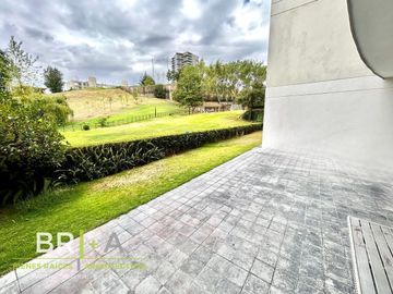 Departamento Garden en venta con jardín en Bosque Real, Green 22