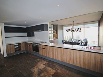 VENTA DE DEPARTAMENTOS EN BOSQUE REAL CON HERMOSA VISTA