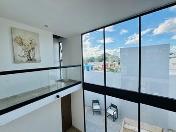 EN VENTA CASA TIPO TOWNHOUSE EN ZONA NORTE MÉRIDA I PRIVADA CELESTA CHOLUL