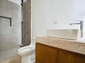 EN VENTA CASA TIPO TOWNHOUSE EN ZONA NORTE MÉRIDA I PRIVADA CELESTA CHOLUL