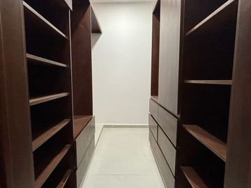Casa en VENTA en LOMAS DEL DORADO