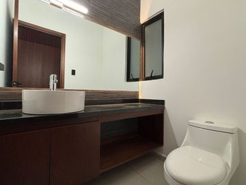 Casa en VENTA en LOMAS DEL DORADO