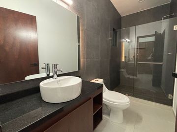Casa en VENTA en LOMAS DEL DORADO
