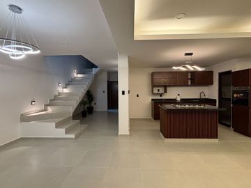 Casa en VENTA en LOMAS DEL DORADO
