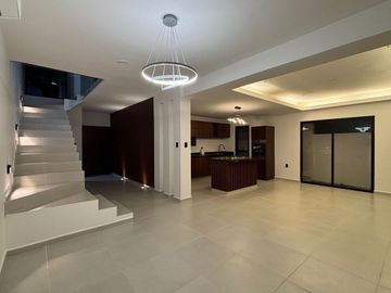 Casa en VENTA en LOMAS DEL DORADO