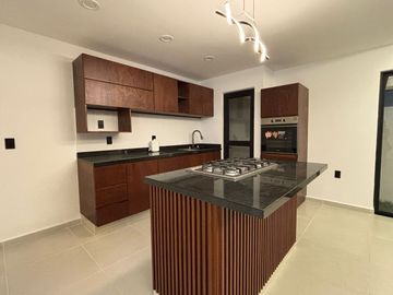 Casa en VENTA en LOMAS DEL DORADO