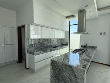 Hermosa casa en Valle Imperial