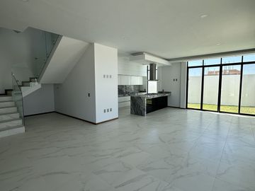 Hermosa casa en Valle Imperial