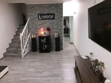 Triplex 4 ambientes, reciclado a nuevo!