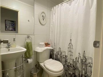 Se vende Soleado Departamento primer piso.