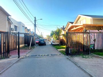VENTA CASA SOL DE MAIPÚ 3H 1B 1E