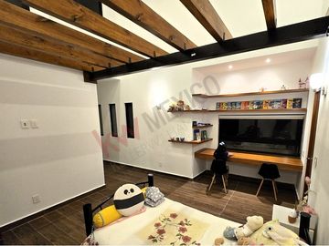 CASA en VENTA con vista a la ciudad de Querétaro, en fracc.  Vista Real