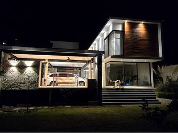 CASA en VENTA con vista a la ciudad de Querétaro, en fracc.  Vista Real