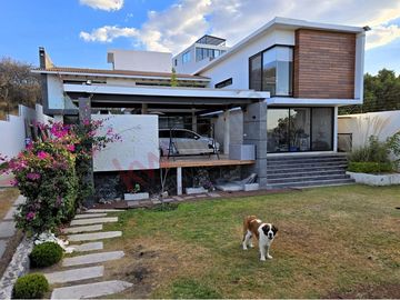 CASA en VENTA con vista a la ciudad de Querétaro, en fracc.  Vista Real